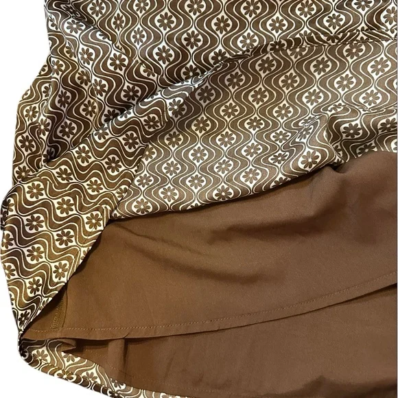 Hollister High Rise Brown Tan Lined Mini Pencil Skirt with Slit. Size Large. - Picture 4 of 8